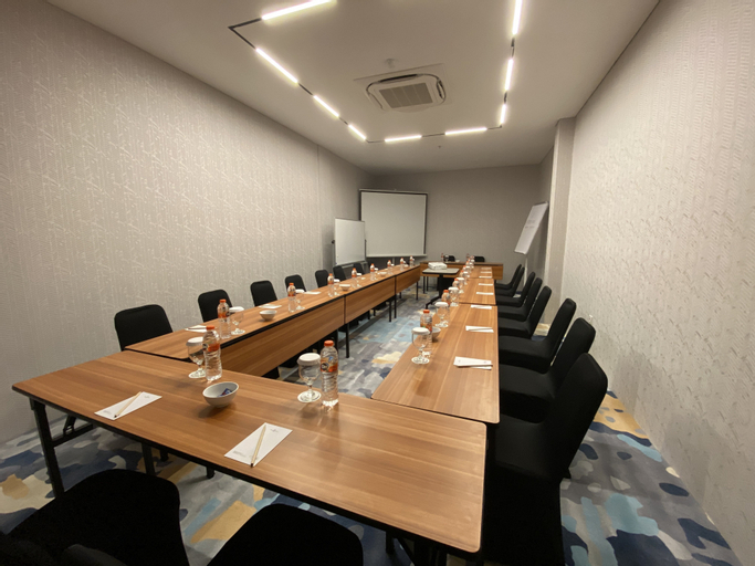 Business Facilities 27