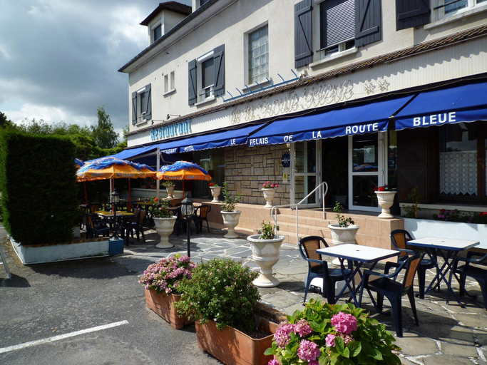 Exterior & Views, Logis Hotel Le Relais De La Route Bleue, Allier
