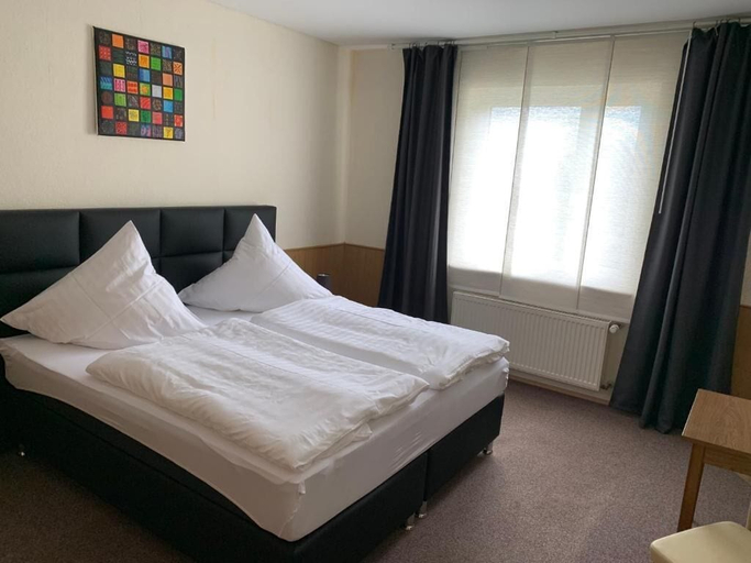 Bedroom 4, PensioNett, Salzlandkreis
