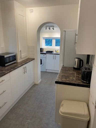 Others 5, Reading 3 bedroom, Wokingham