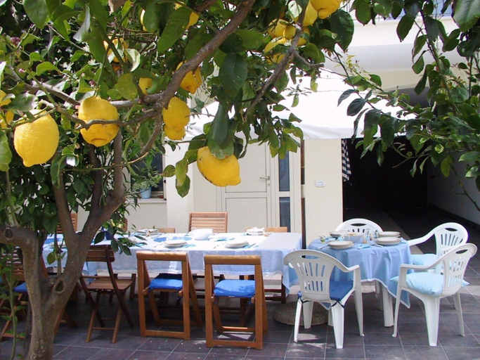 Food & Drinks 5, B&B Solanas, Oristano