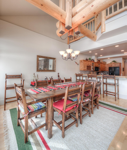 Food & Drinks 5, Crail Creek Condos at Big Sky, Gallatin