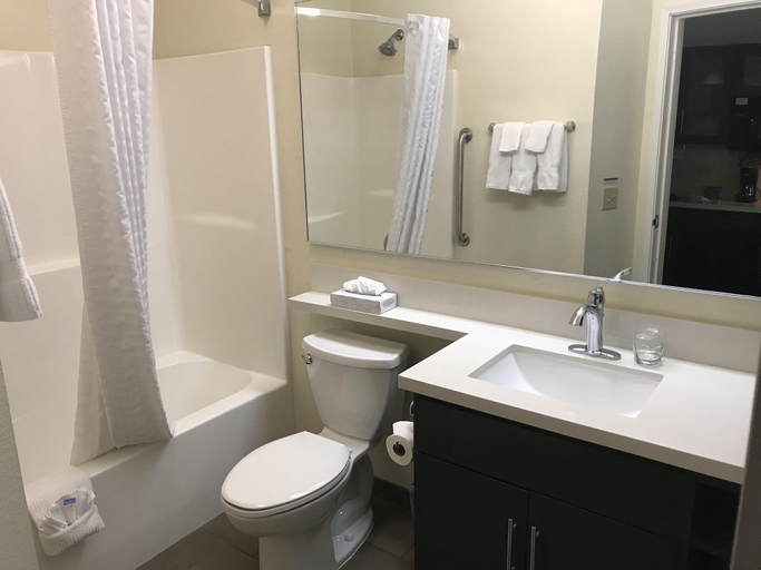 Bathroom 4, Candlewood Suites St Joseph, Buchanan
