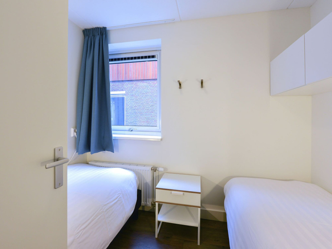 Bedroom 2, Uitgeest Apartment with Waterpark Nearby, Uitgeest