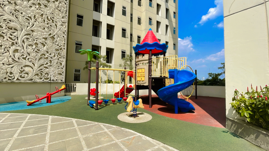 2BR with Netflix & Pool at Vittoria Residence Near Airport, Jakarta Barat