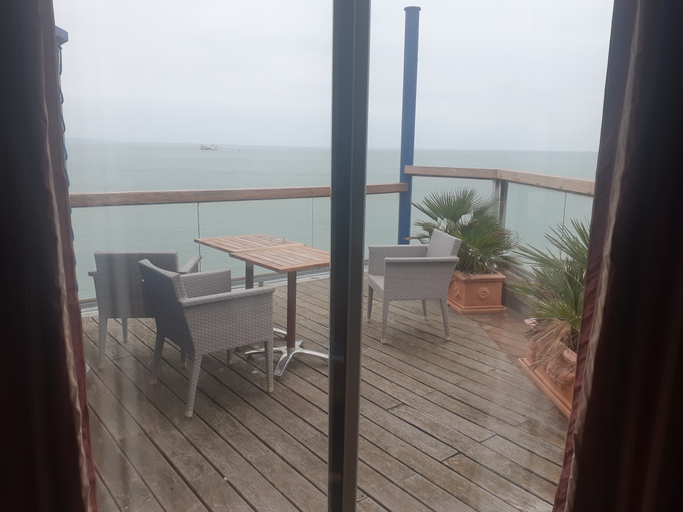 Public Area 3, La Petite Rade Hôtel Logis, Seine-Maritime