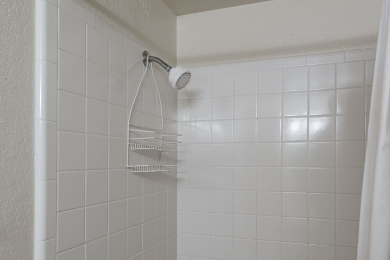 Bathroom 3, Alto Pines, Lincoln
