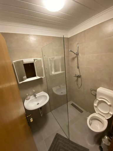 Bathroom 3, Pension Günther, Graz