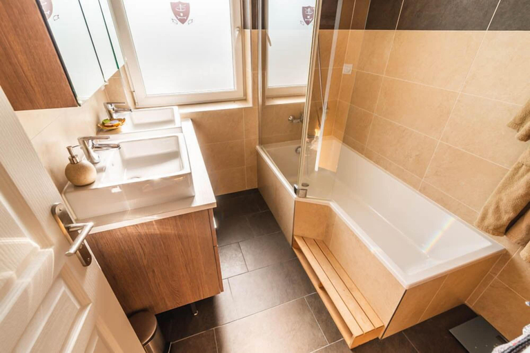 Bathroom 5, Domaine du Pressoir, Haute-Savoie
