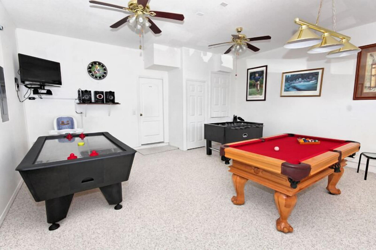 Public Area, 343glen, Polk