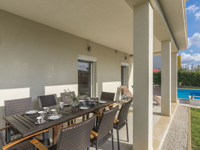 Others 5, Villa with private pool and garden, near Porec and water park, Poreč