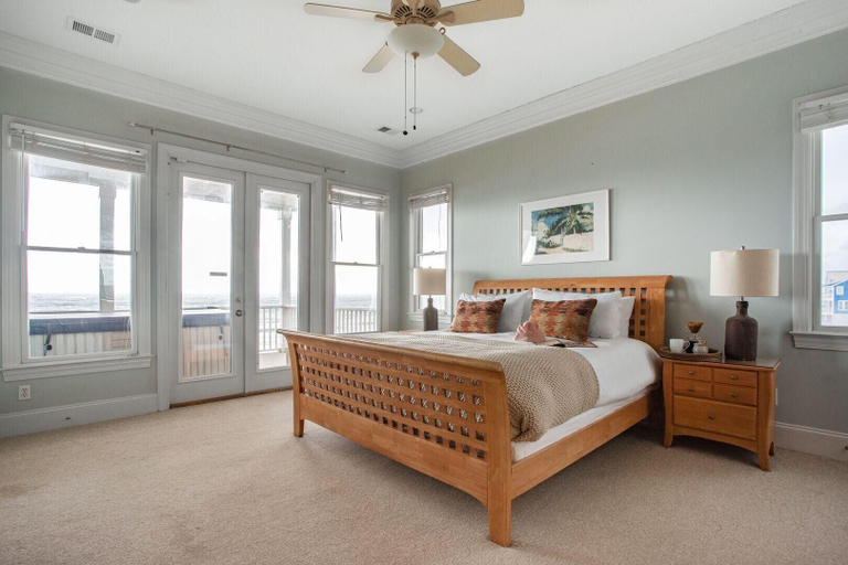 Bedroom 2, Dreamchaser - Poseidon, Charleston