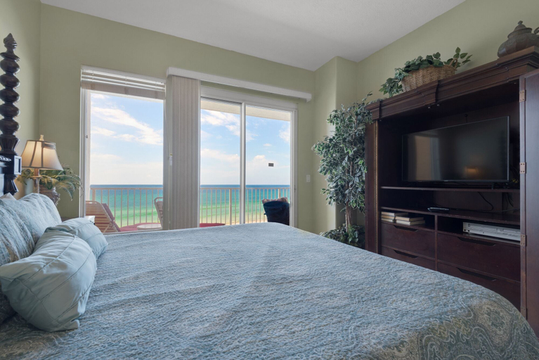 Bedroom 4, Treasure Island 0310, Bay