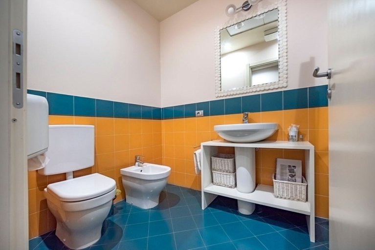 Bathroom 3, Residenza Palazzo Negri, Verona