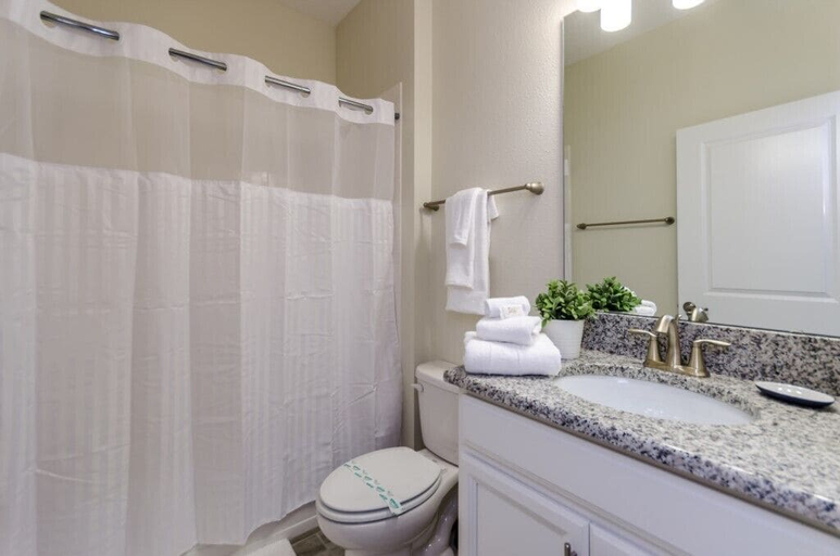 Bathroom 3, 6 Bedroom Golf Course Resort Villa, Osceola