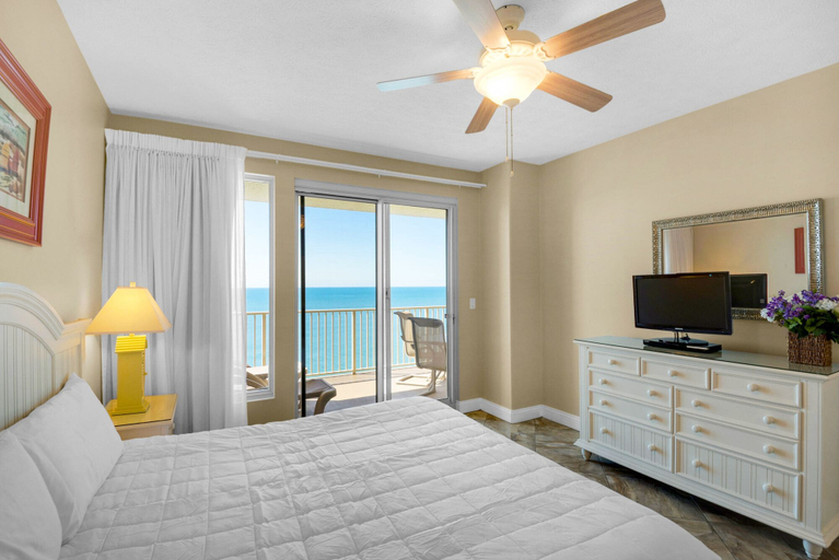 Bedroom 2, Treasure Island 1202, Bay