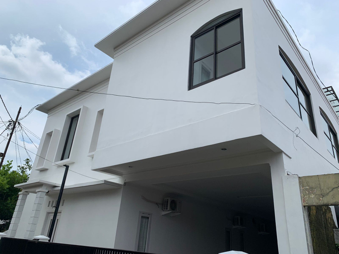 Exterior & Views 1, Pondok Gramada Kesambi, Cirebon