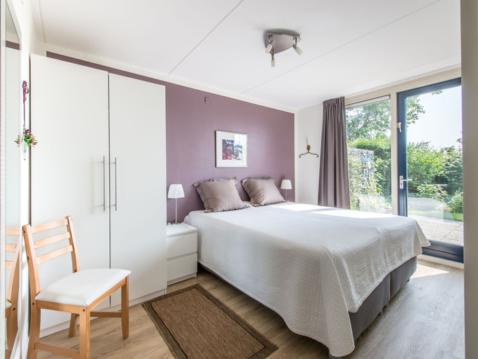 Bedroom 2, Semi-detached house near Noord-Beveland Beach, Noord-Beveland