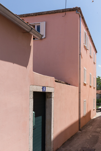 Exterior & Views, Little Village House, Pojezerje