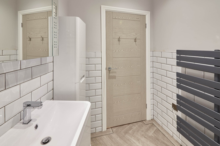Bathroom 4, Host & Stay - Bellevue Apartments, Redcar and Cleveland