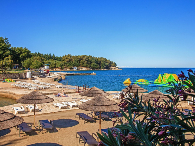 Others 5, Villa with private pool and garden, near Porec and water park, Poreč
