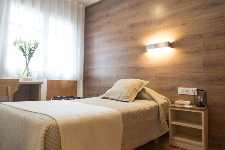 Bedroom 3, Hotel Nadal, Lleida