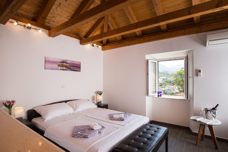 Bedroom 3, Little Village House, Pojezerje