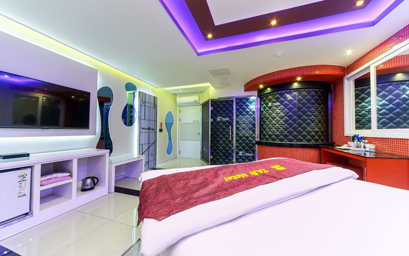 Bedroom 5, Daegu Seobu Station STAR, Buk