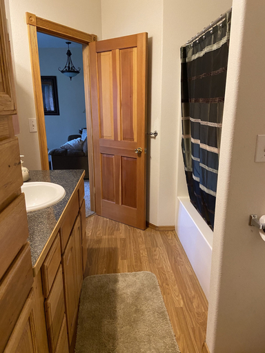 Bathroom, Inn on Bigfork Bay Loft 2 Bedroom, Flathead