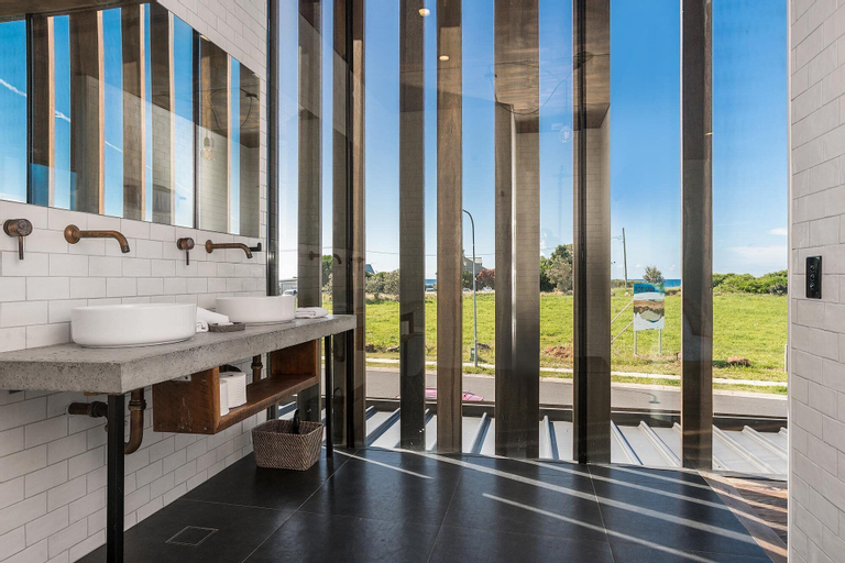 Bedroom 4, Your Luxury Escape - Beach Box, Byron