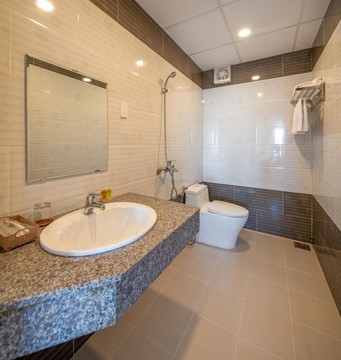 Bathroom 4, Lotus Rock 05 Hotel Da Nang, Da Nang