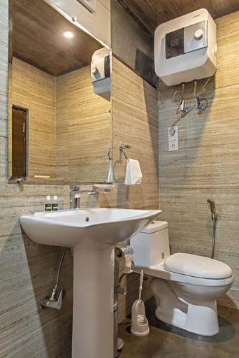Bathroom, Beyond Stay Crossroads Shimla, Shimla