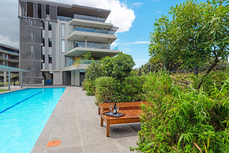 Sport & Beauty 3, Modern Ocean Dune Apartment, eThekwini