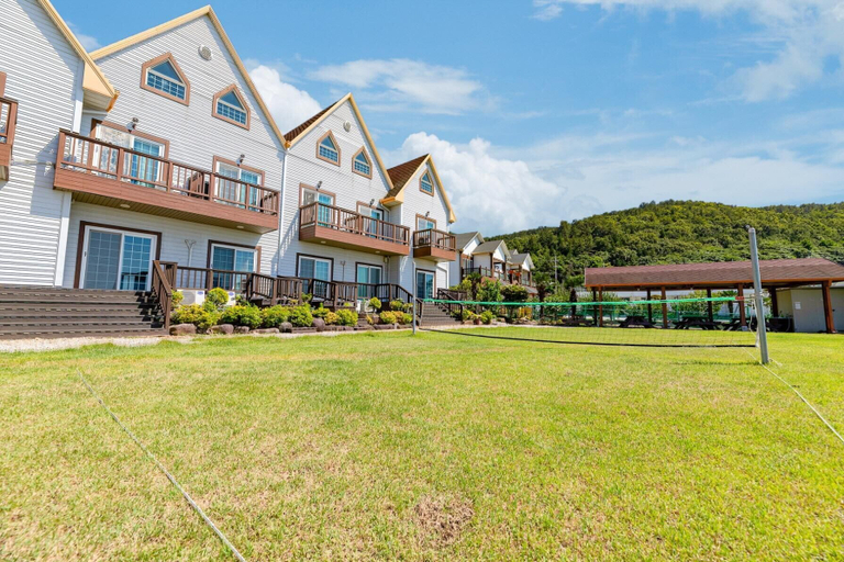 Exterior & Views 2, Yeosu Arens Pension, Yeosu