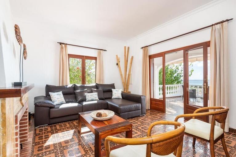 Others 5, Villa Menorca Luciana, Baleares