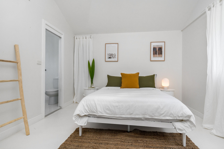 Bedroom 2, Your Luxury Escape-Little Farm Cottage 2, Ballina