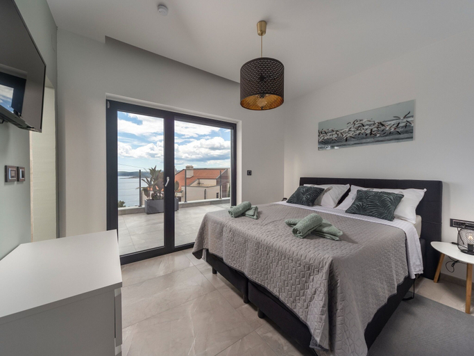 Bedroom 3, Deluxe Villa Provvidenza with breathtaking Sea View , Crikvenica