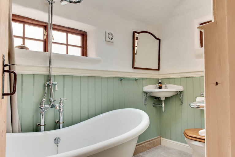 Bathroom 5, Cow House, North Yorkshire