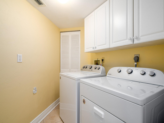 Others 5, Gullwing 505 by Coastal Vacation Properties, Lee
