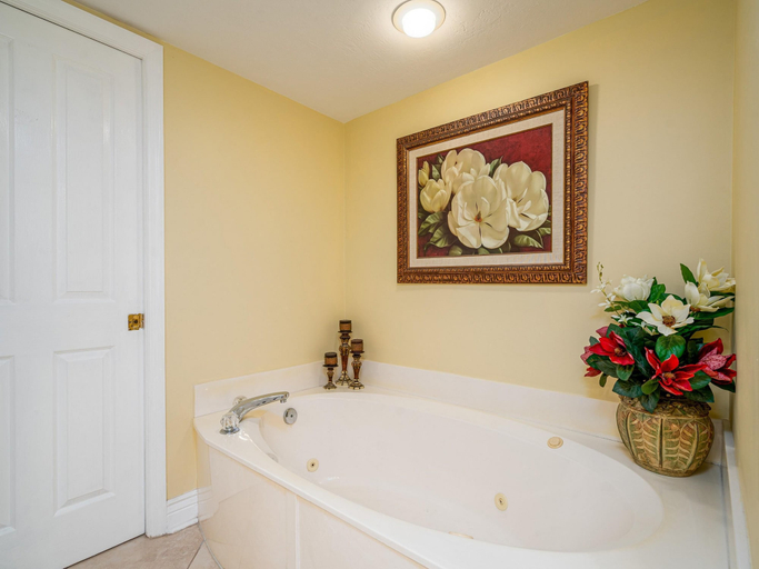 Bathroom 4, Gullwing 505 by Coastal Vacation Properties, Lee