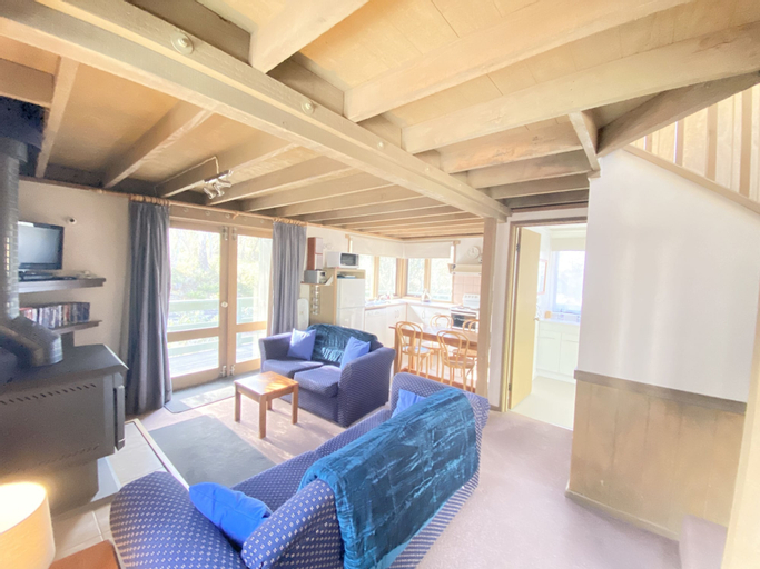 Others 5, The Cubby, Alpine - East