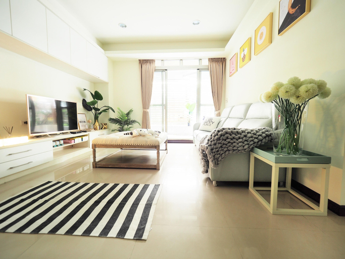 Bedroom 2, Lego Dunhua Station, Taipei City