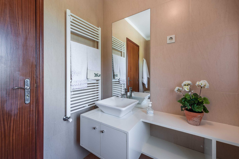 Bathroom 5, GuestReady - Paracoba House, Caminha