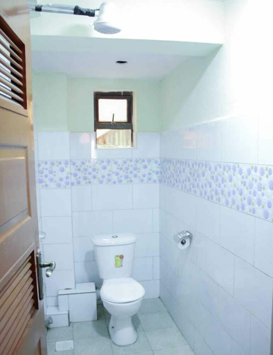 Bathroom, Mum's Hotel Kikuyu, Kikuyu