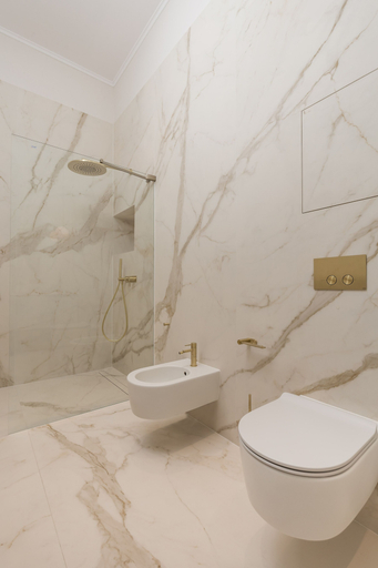 Bathroom 5, Plaza Apartments, Opatija/Veprinac