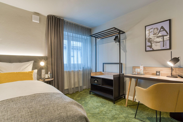 Bedroom 3, Vienna House Easy by Wyndham Ingolstadt, Ingolstadt