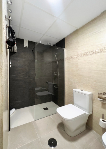 Bathroom 5, Petit Palace Santa María (Soho Boutique Puerto), Cádiz