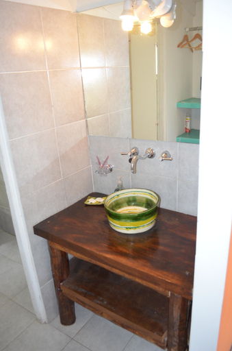 Bathroom 4, Descanso de las Piedras, Tafí del Valle