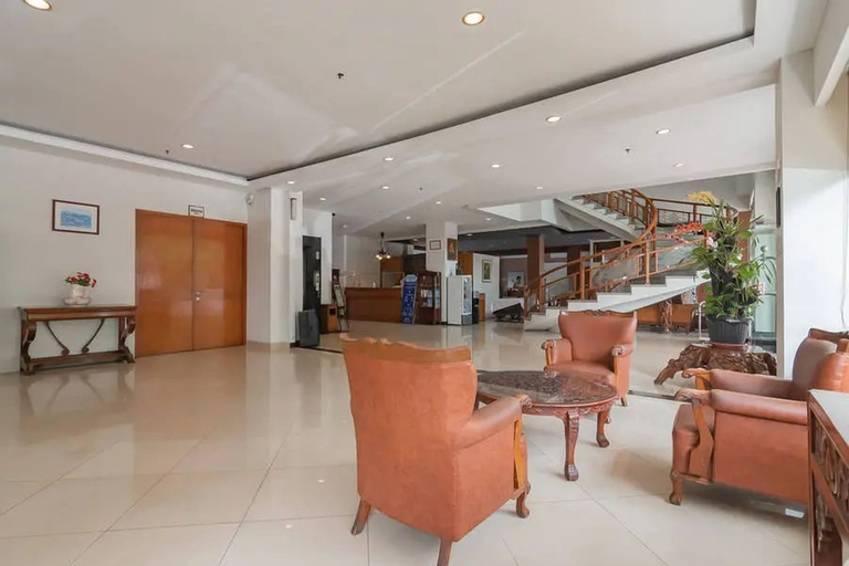 Hotel Yehezkiel Surapati RedPartner, Bandung