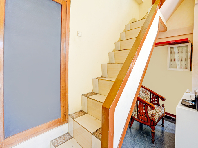 Public Area 2, OYO 90546 Aura Syariah Homestay, Ponorogo
